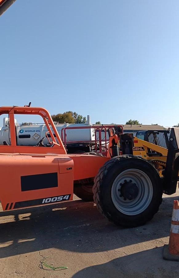 Used 2017 SKY TRAK 10054