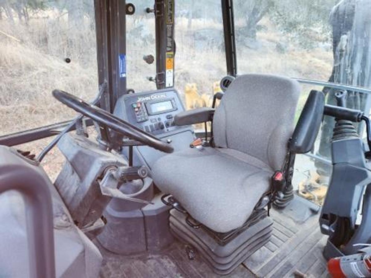 Used 2017 DEERE 410L