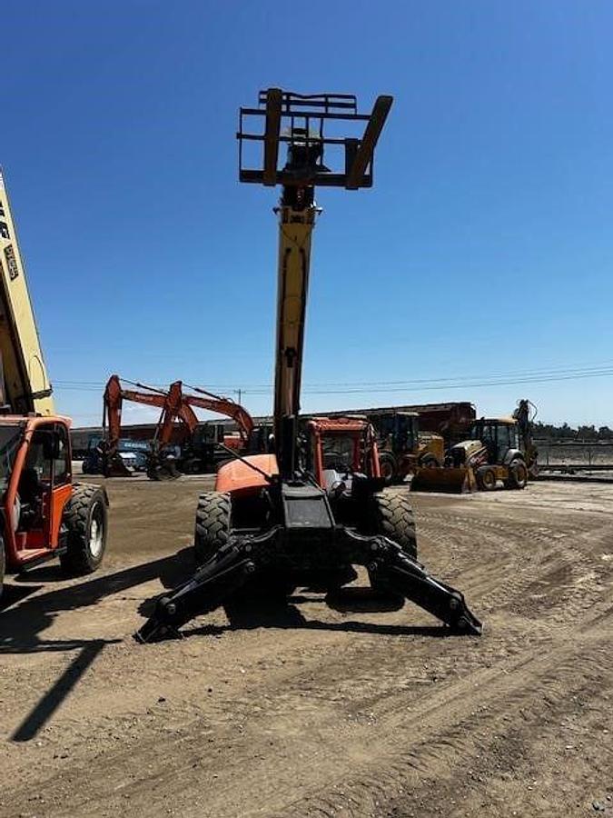 Used 2017 JLG 1055