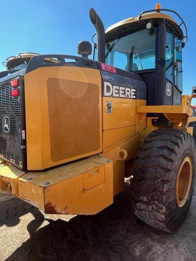 Used 2015 DEERE 544K