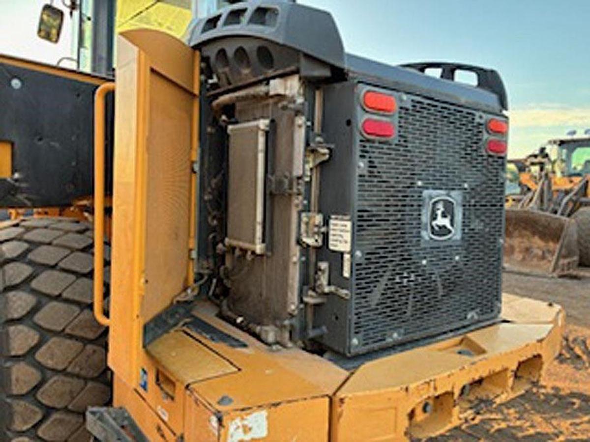 Used 2017 DEERE 644K