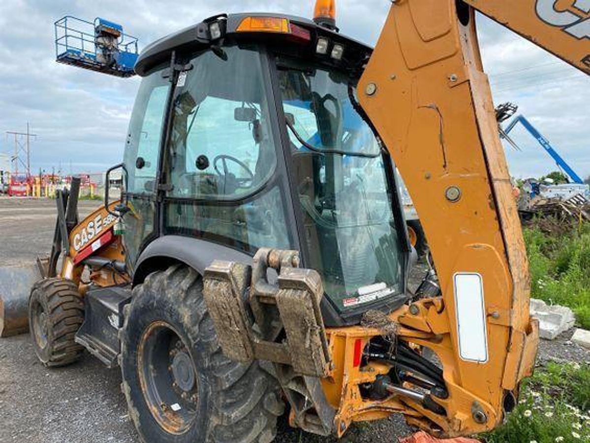 Used 2017 CASE 580N EP