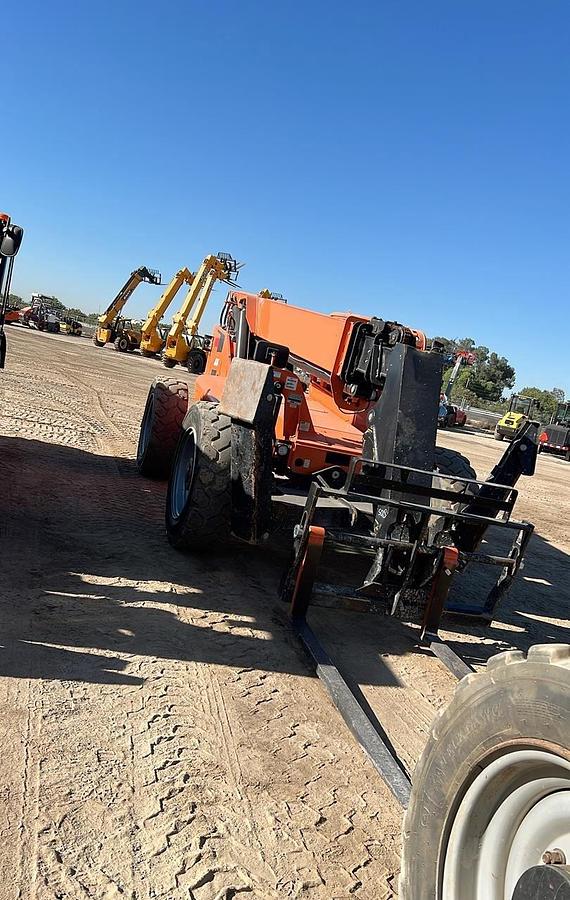 Used 2017 SKY TRAK 10054