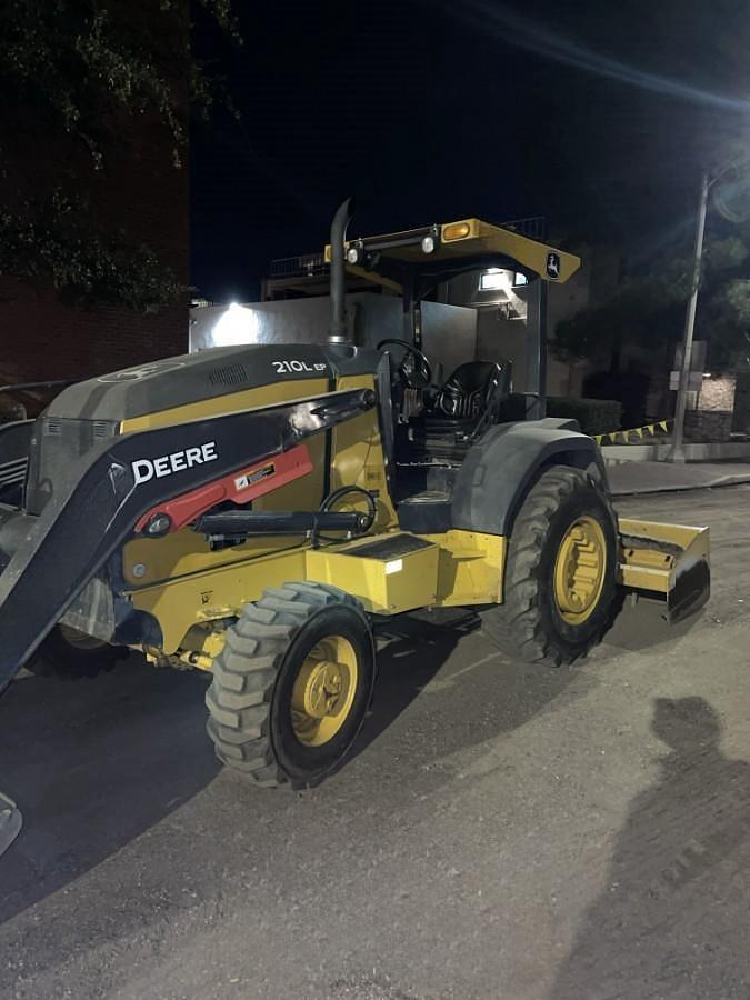 Used 2020 DEERE 210LEP