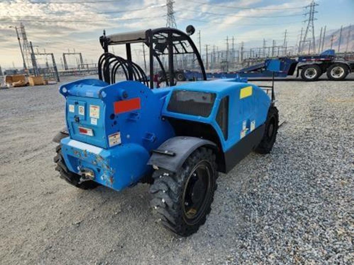 Used 2015 GENIE GTH5519