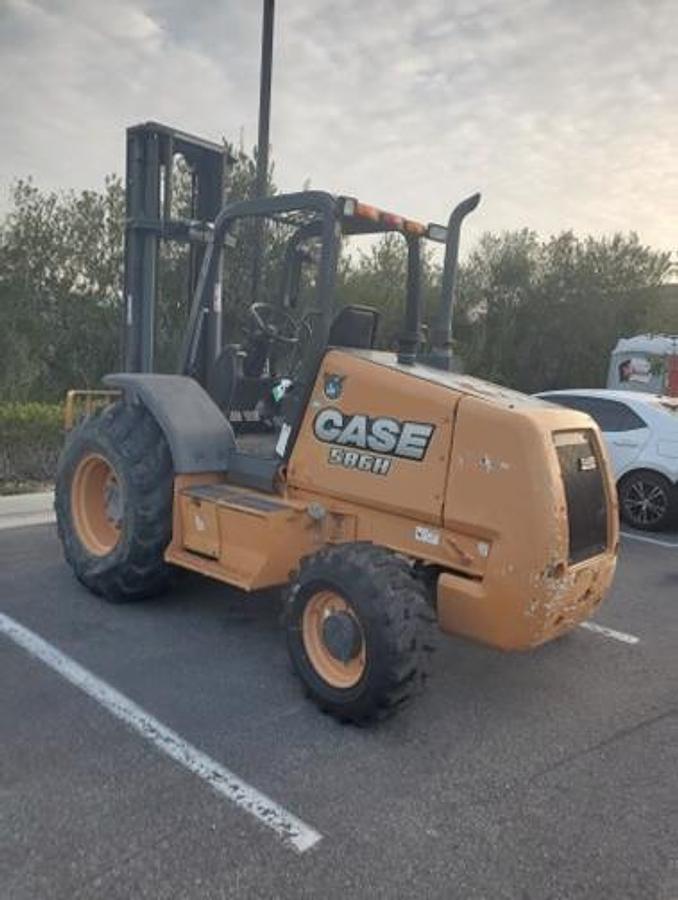 Used 2016 CASE 586H
