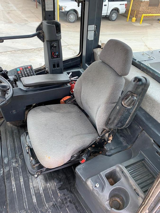 Used 2017 DEERE 544K