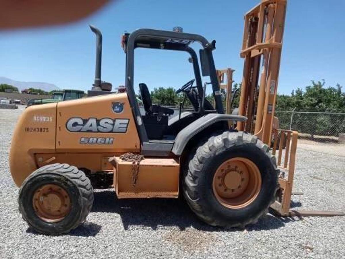 Used 2014 CASE 586H
