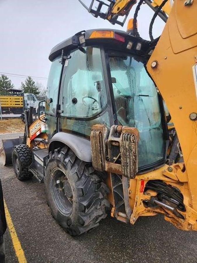 Used 2017 CASE 580N EP