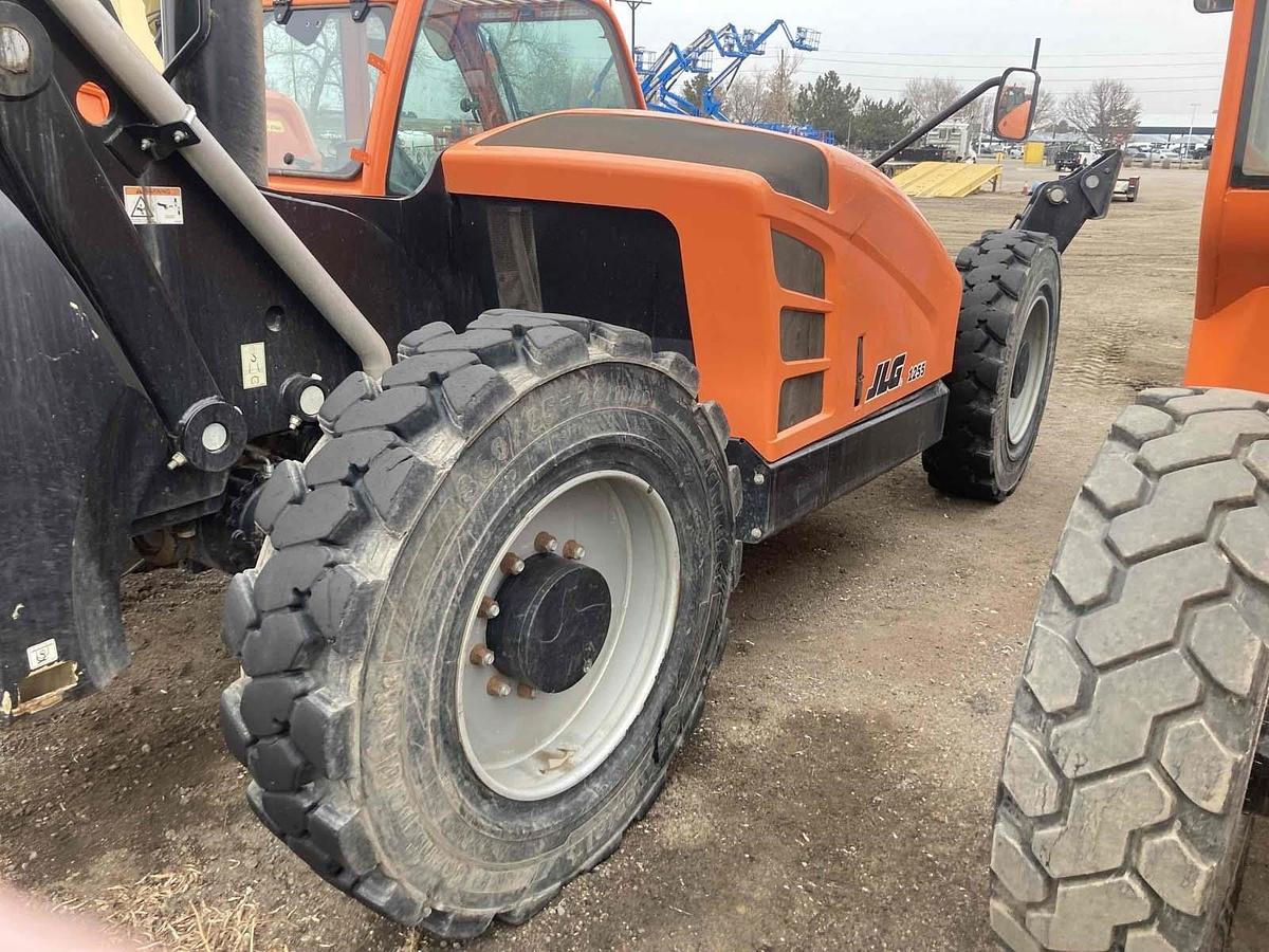 Used 2018 JLG 1055
