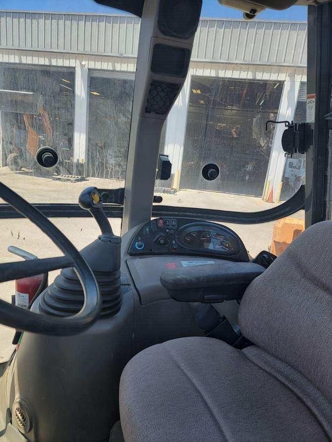 Used 2016 CASE 580N EP