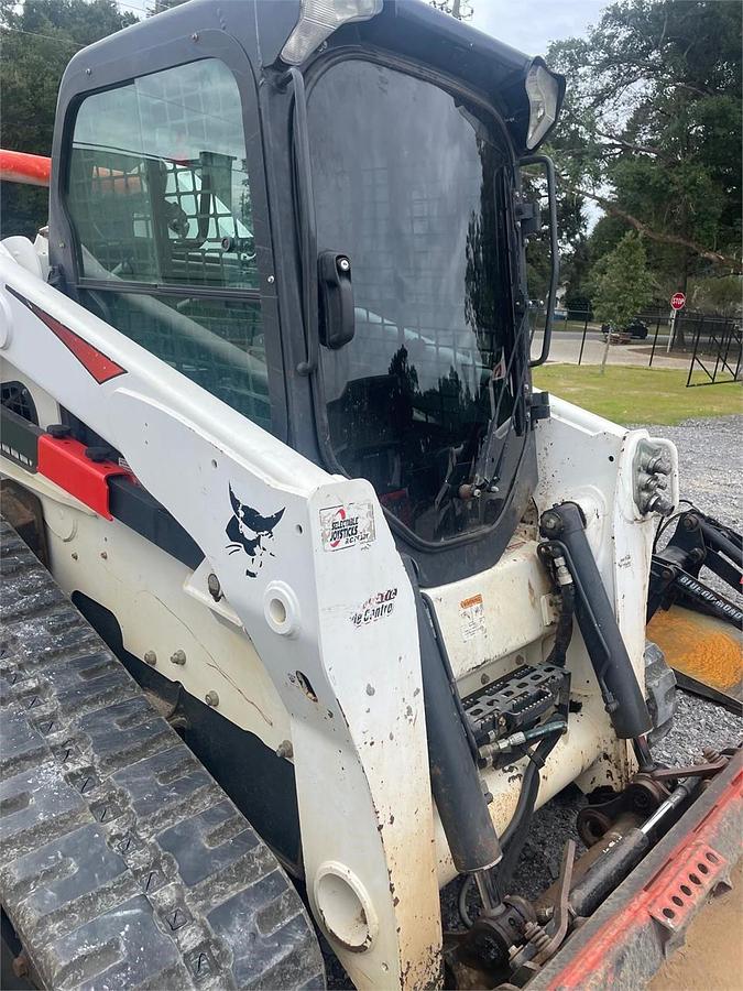 Used 2018 BOBCAT T870