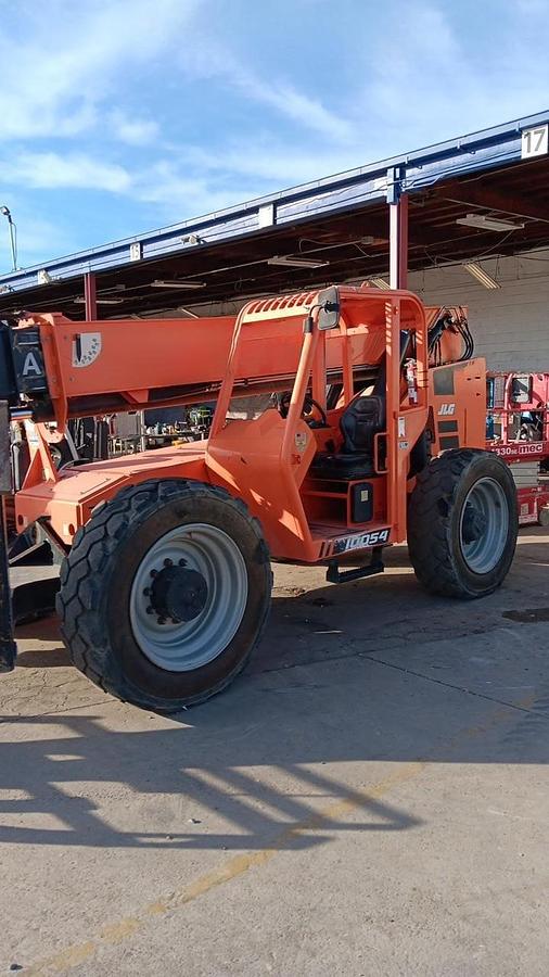 Used 2017 SKY TRAK 10054