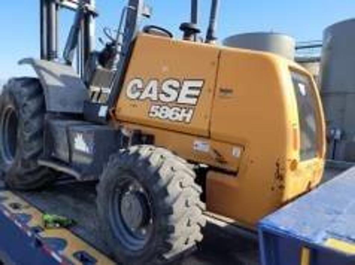 Used 2018 CASE 586H