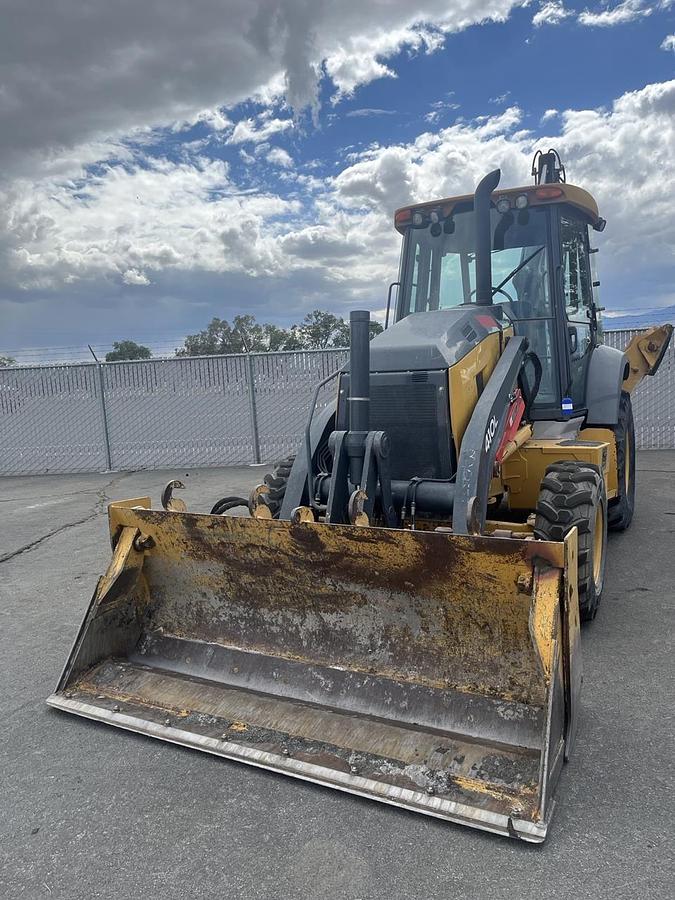 Used 2017 DEERE 410L