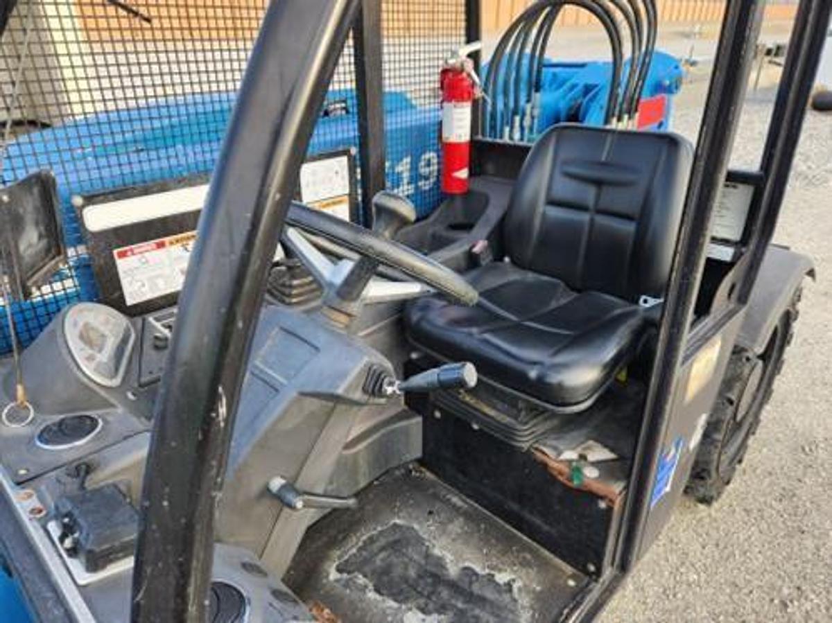 Used 2015 GENIE GTH5519