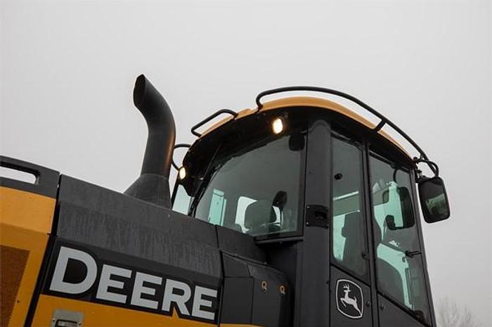 Used 2017 DEERE 544K