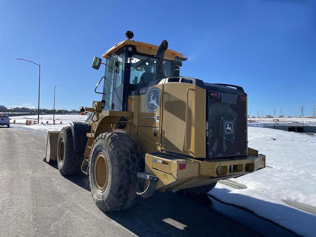 Used 2020 DEERE 624L