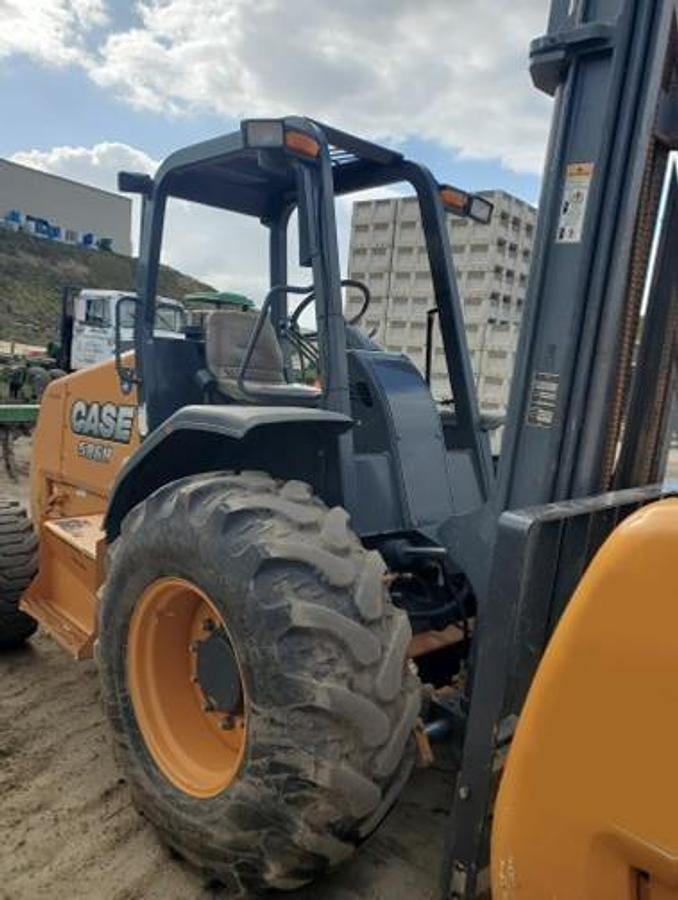 Used 2015 CASE 586H