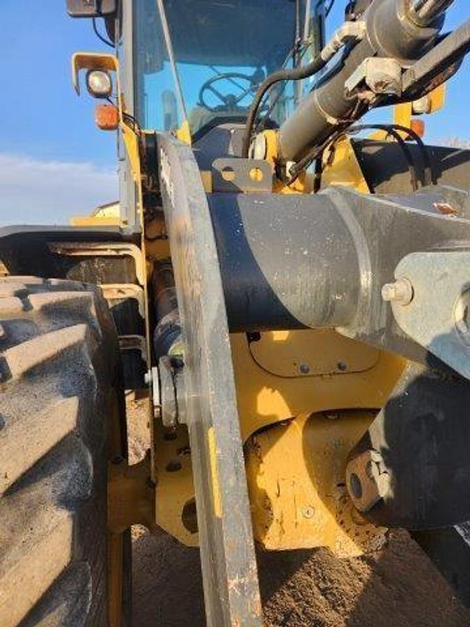 Used 2018 DEERE 544K