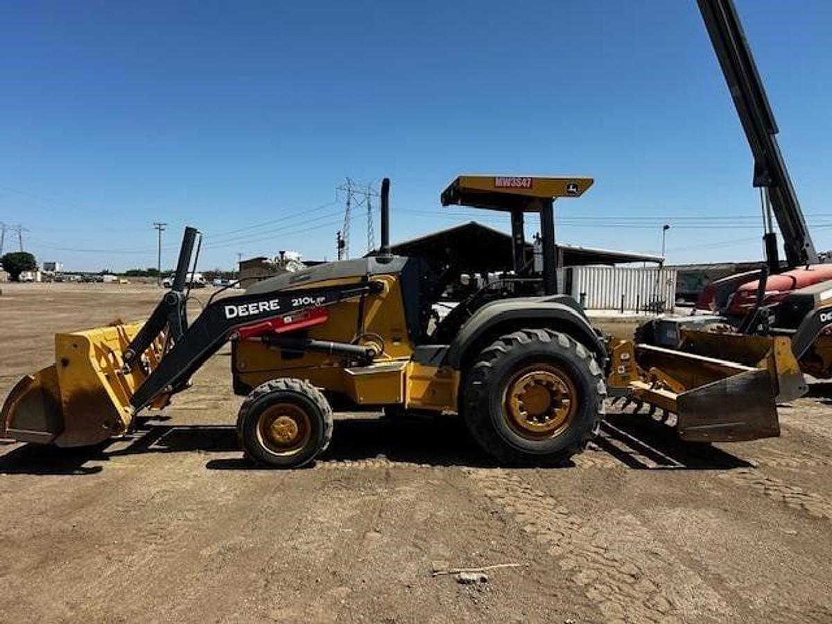 Used 2019 DEERE 210LEP
