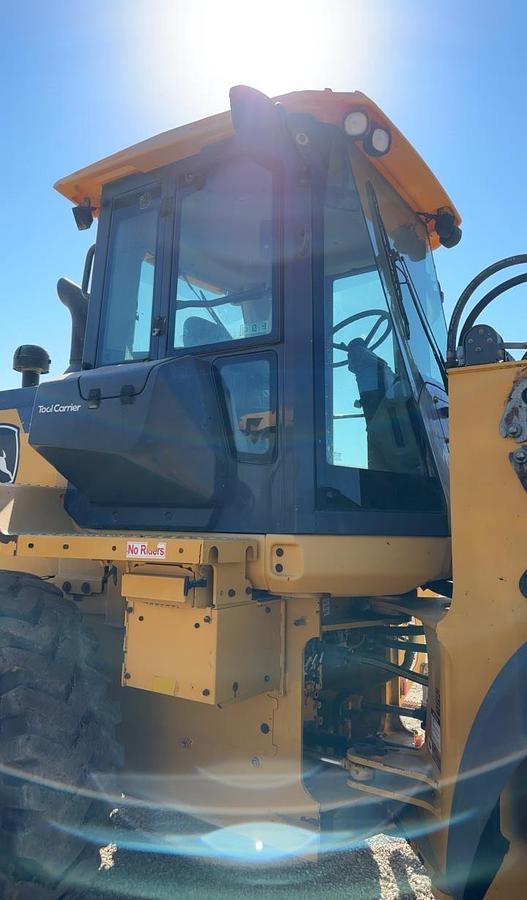 Used 2019 DEERE 524L