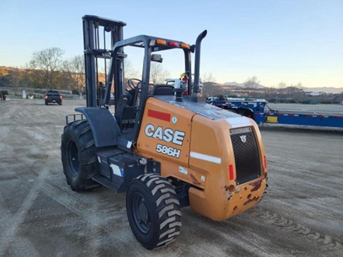 Used 2018 CASE 586H