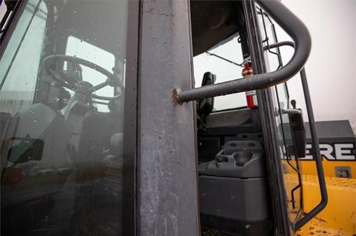 Used 2017 DEERE 544K