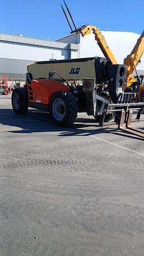 Used 2017 JLG 1055