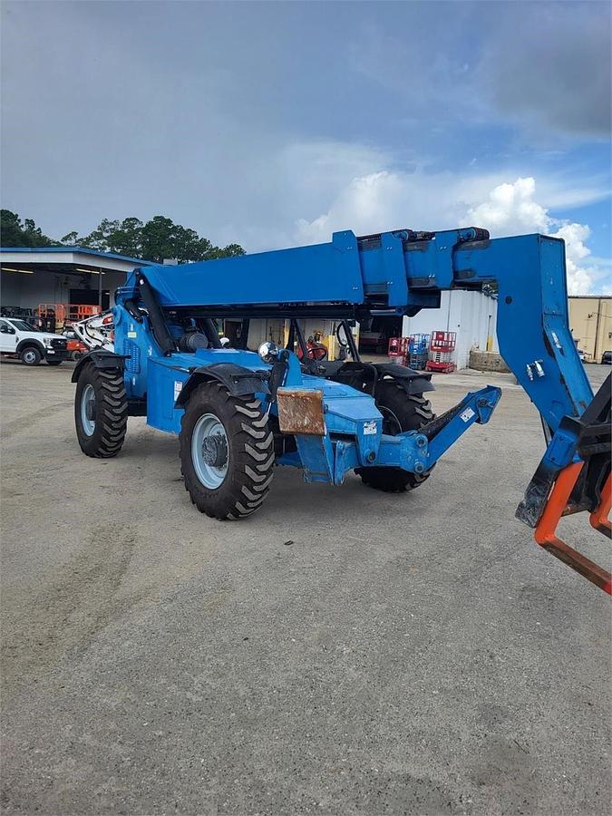 Used 2016 GENIE GTH1056