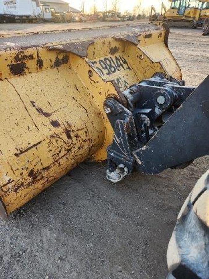 Used 2018 DEERE 544K