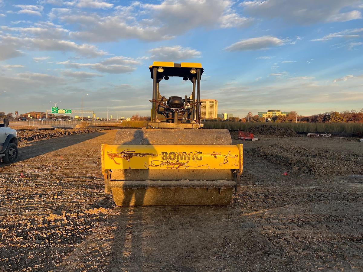 Used 2018 BOMAG BW211D-5