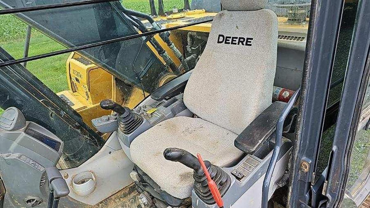 Used 2018 DEERE 210G LC