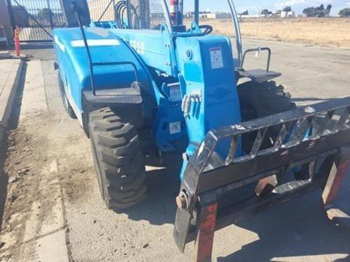 Used 2014 GENIE GTH5519