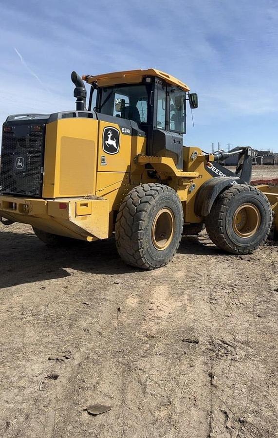 Used 2020 DEERE 624L