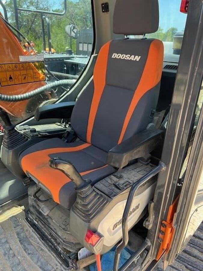 Used 2022 DOOSAN DX225 LC-5