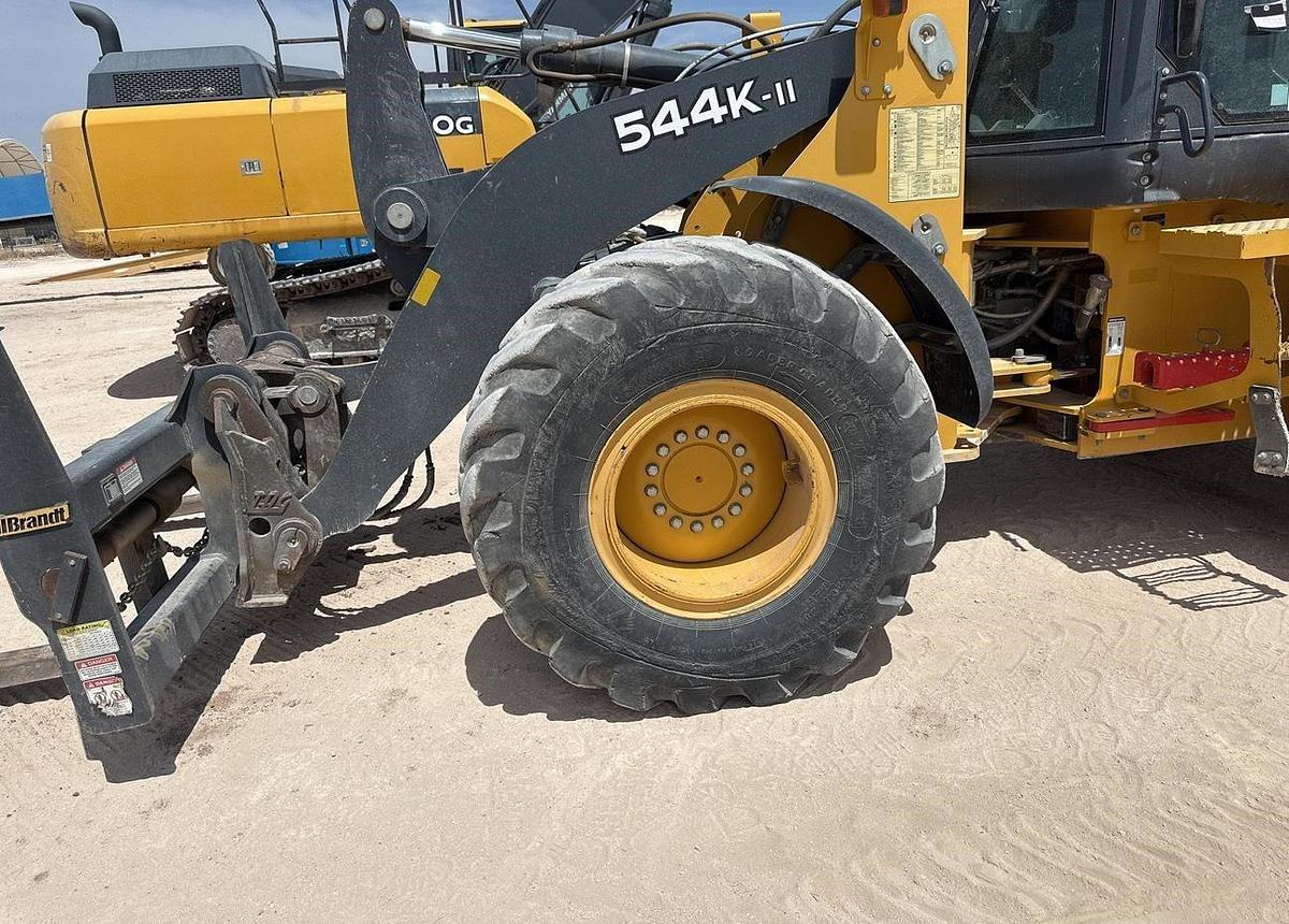Used 2018 DEERE 544K