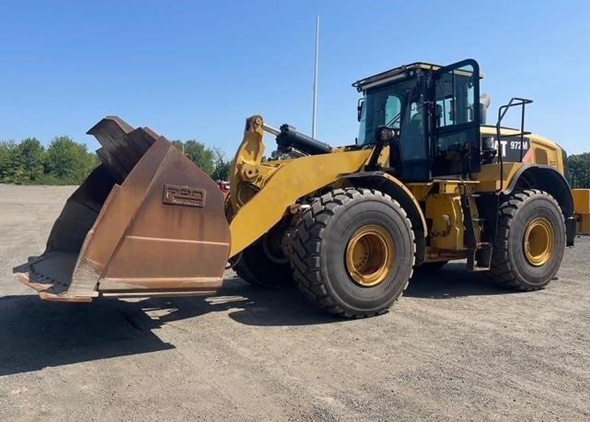 Used 2020 CATERPILLAR 972M