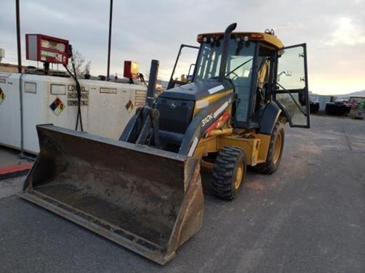 Used 2015 DEERE 310K