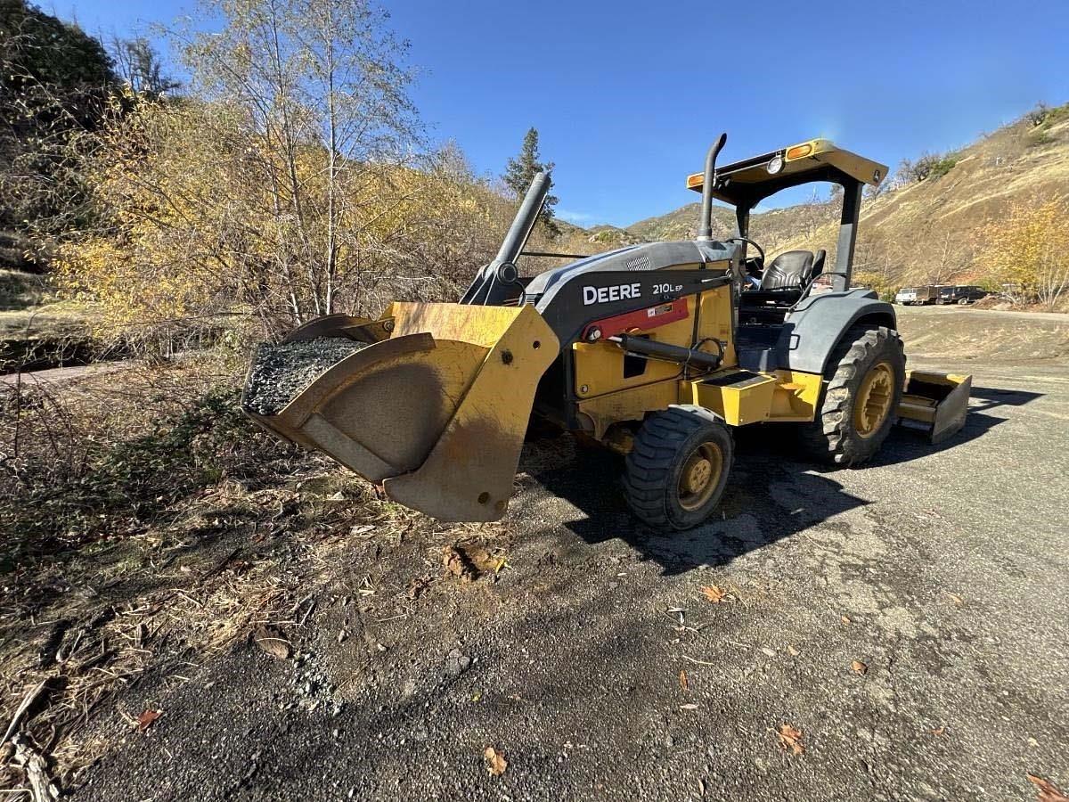 Used 2019 DEERE 210LEP
