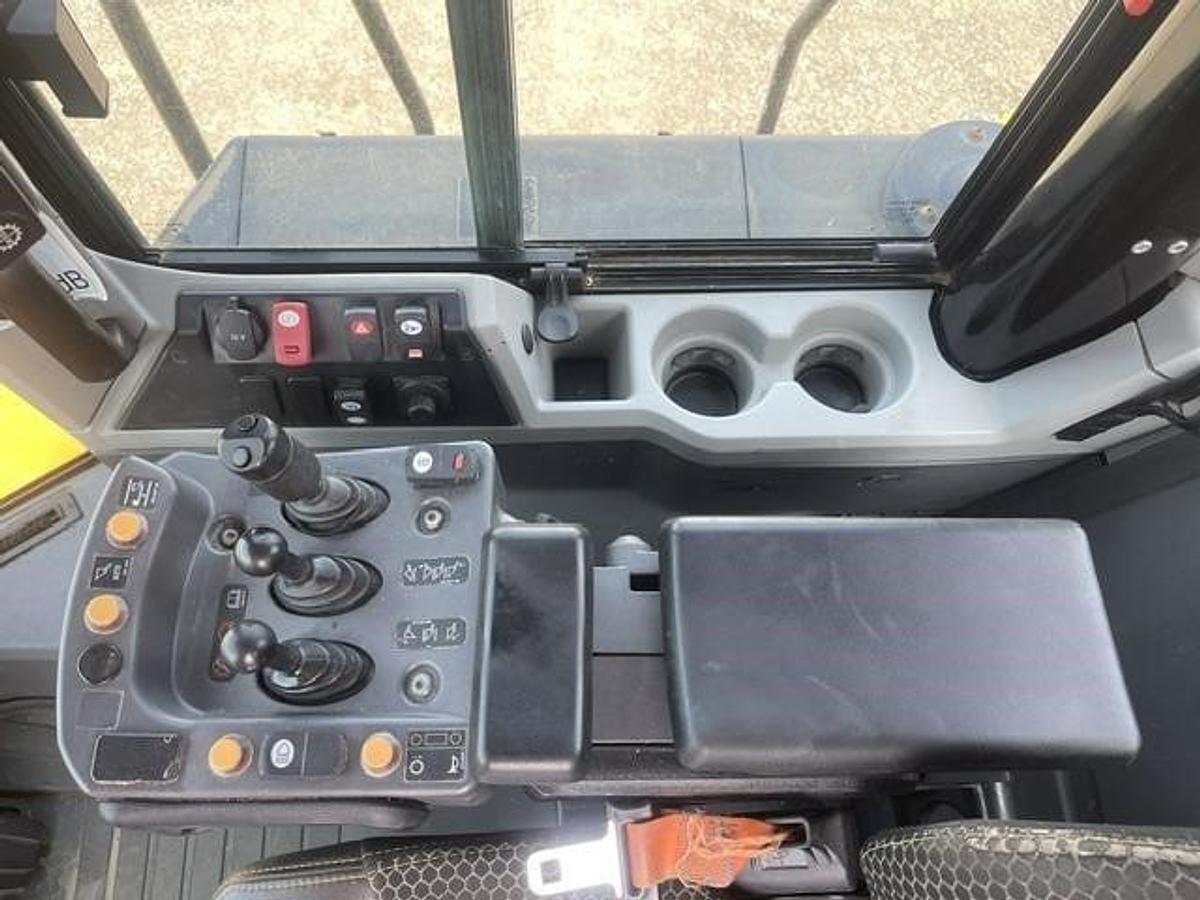Used 2020 CATERPILLAR 972M
