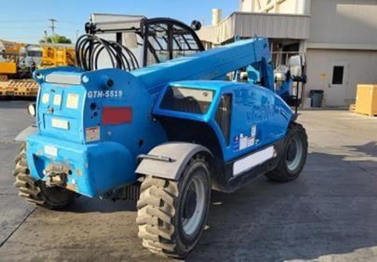Used 2015 GENIE GTH5519
