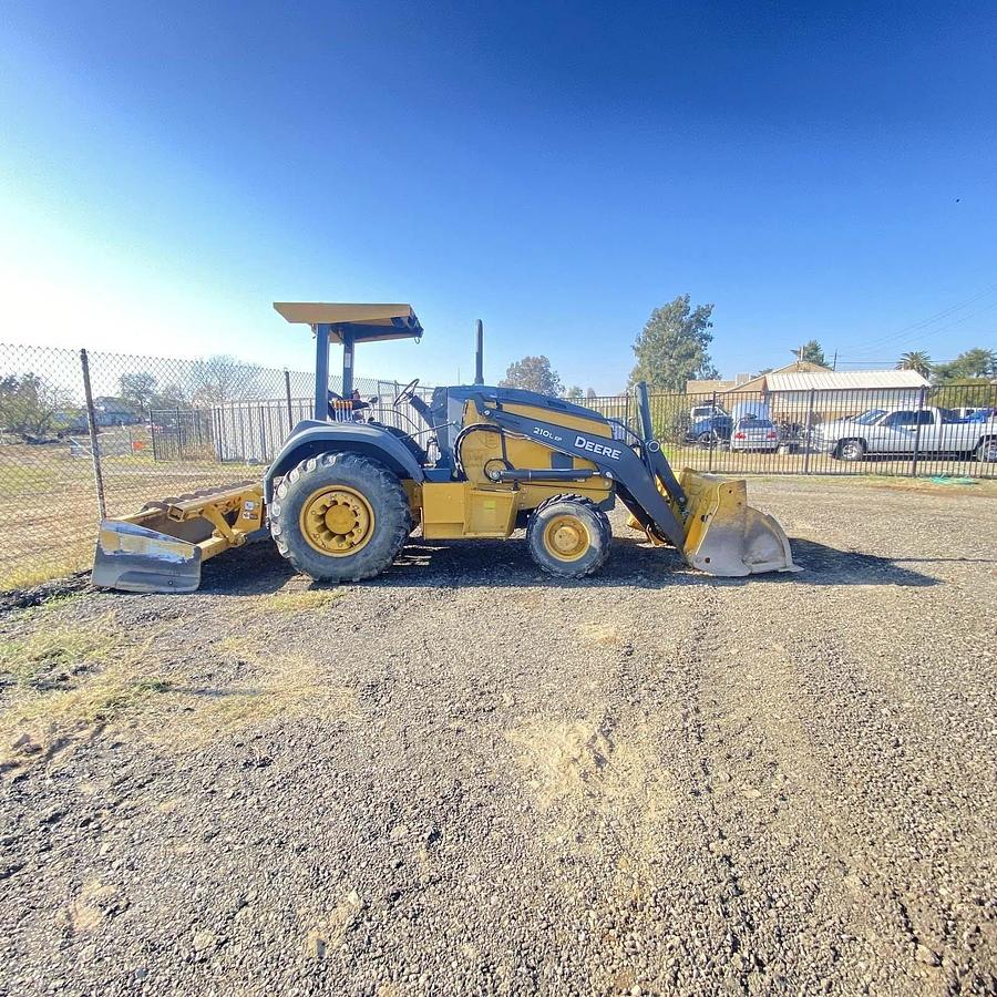 Used 2019 DEERE 210LEP