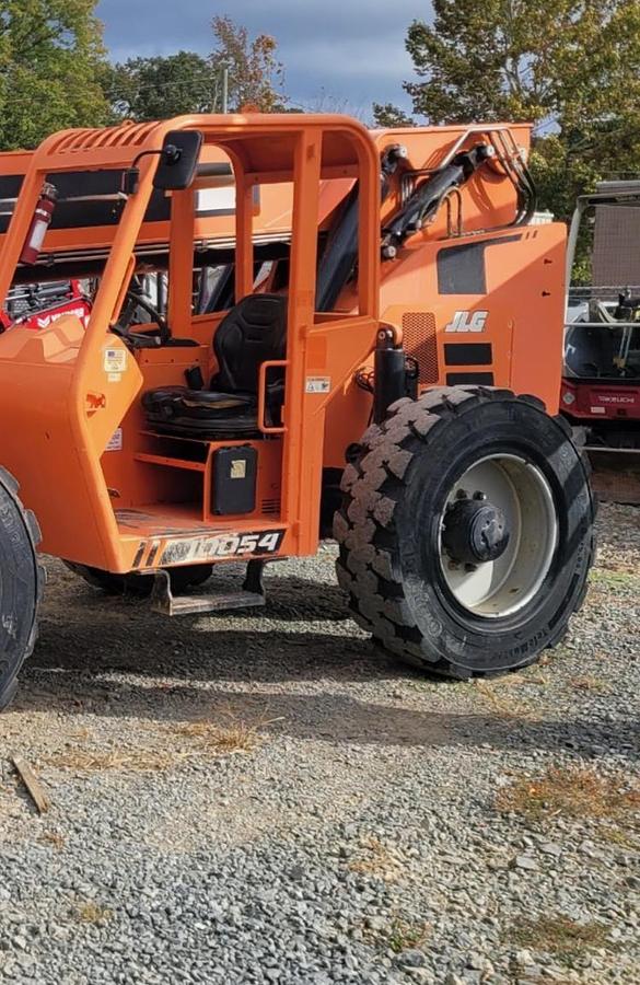 Used 2017 SKY TRAK 10054