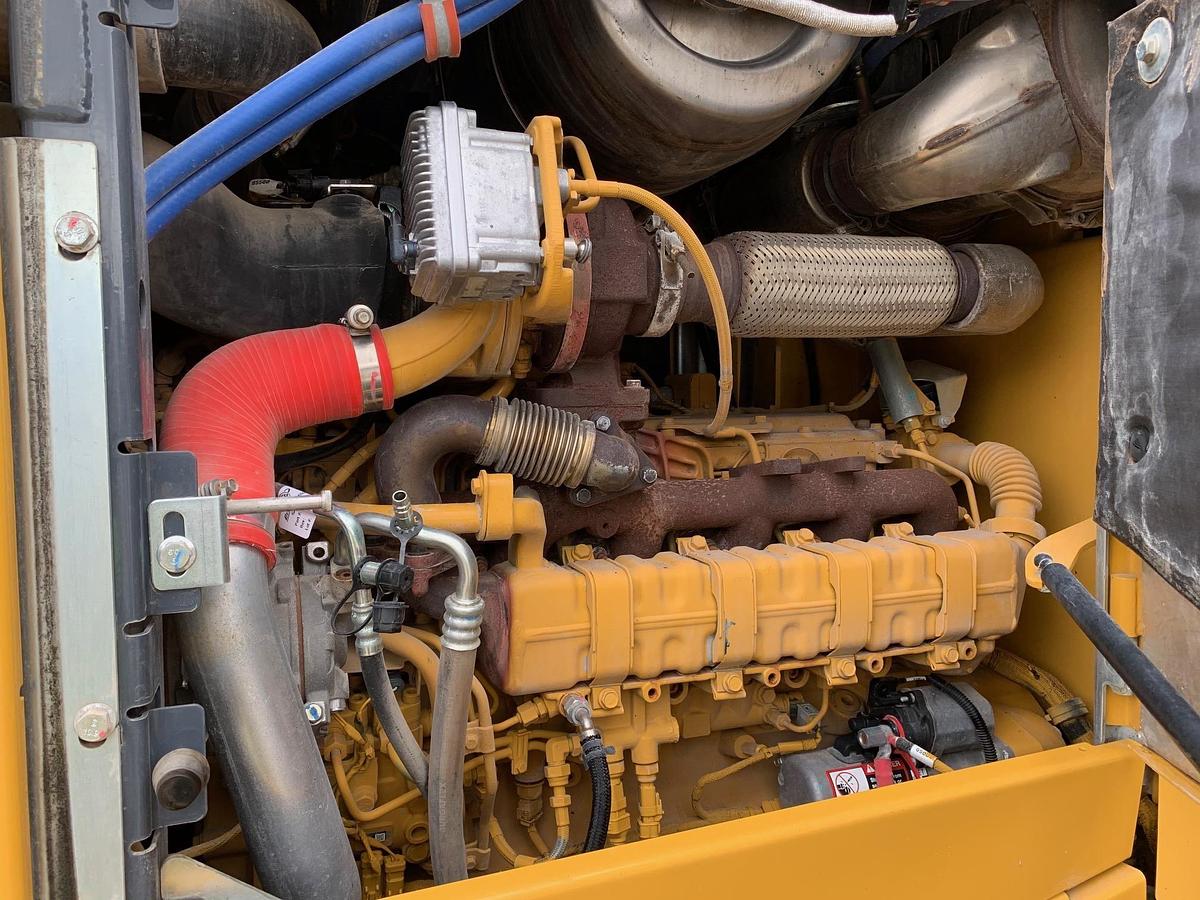 Used 2017 DEERE 544K