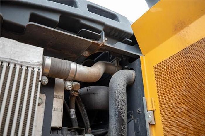 Used 2017 DEERE 544K