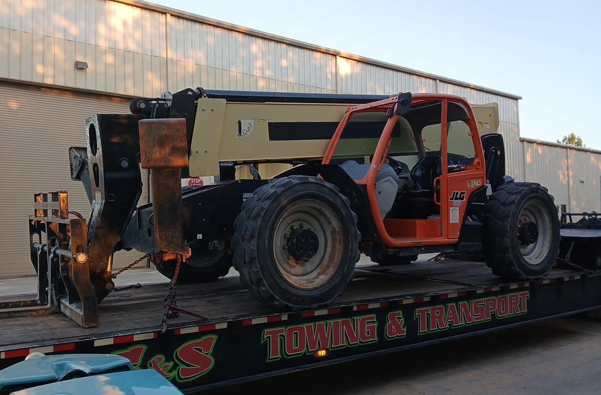 Used 2016 JLG 1055