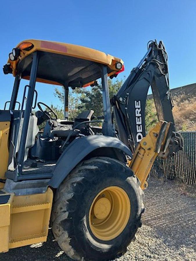 Used 2018 DEERE 410L