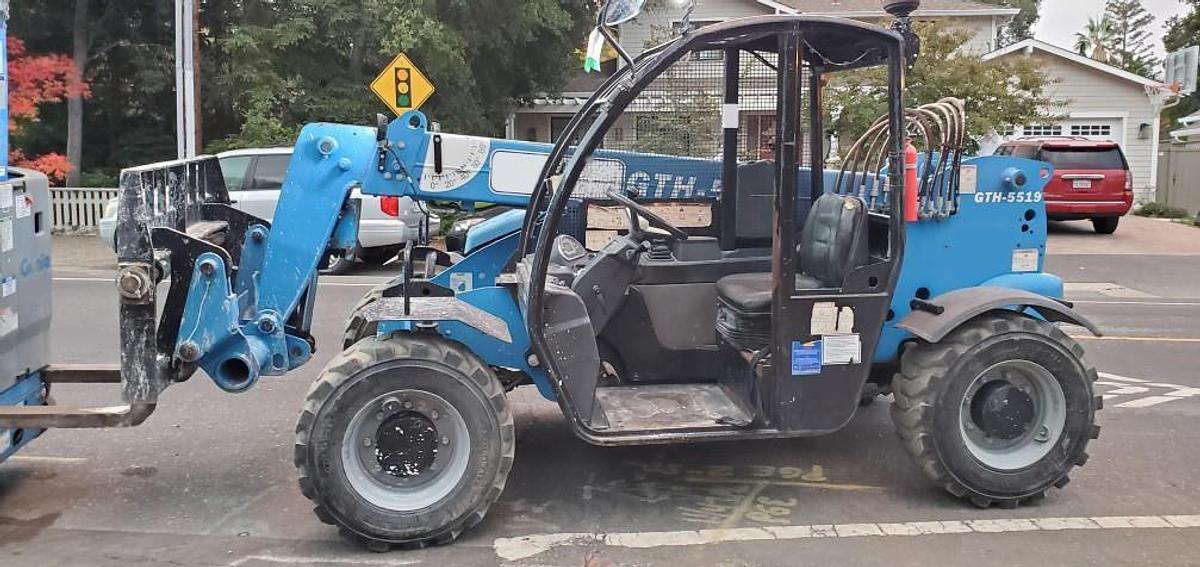 Used 2015 GENIE GTH5519