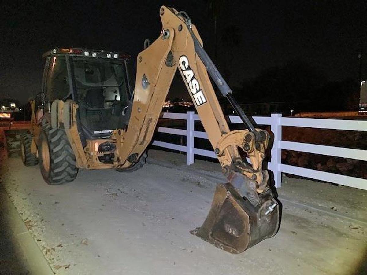 Used 2013 CASE 580SN